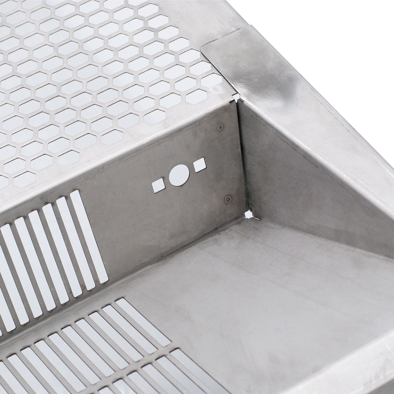V-35 Rodent Tub Lid Water Bottle Hole